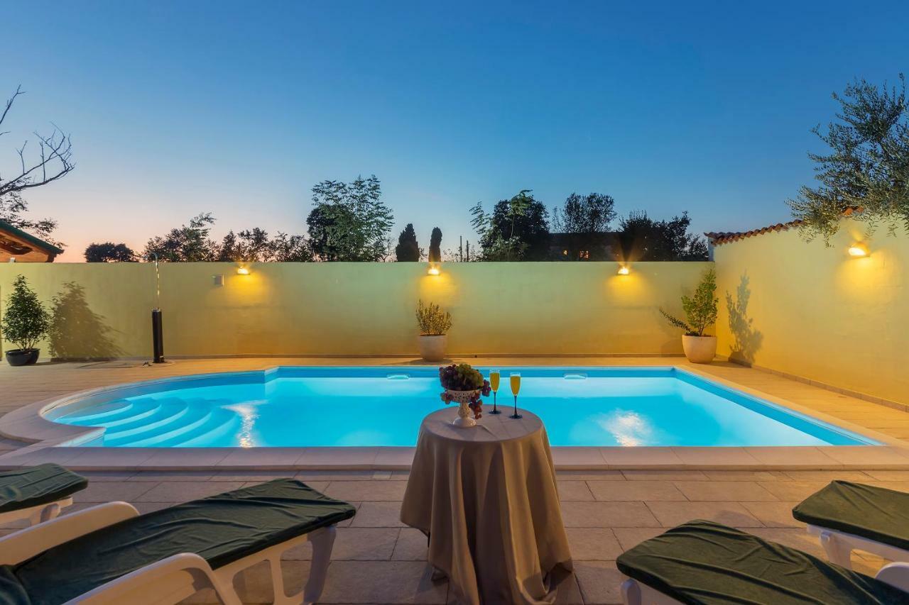 Villa Monique Vodnjan Bagian luar foto